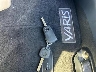 2020 Toyota Yaris - Thumbnail