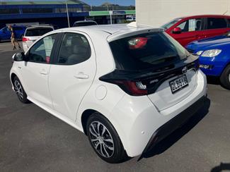 2020 Toyota Yaris - Thumbnail