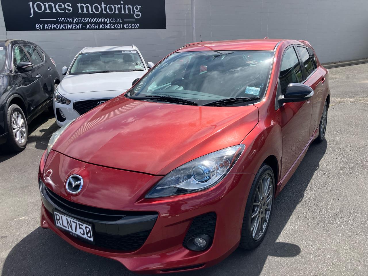 2013 Mazda Axela