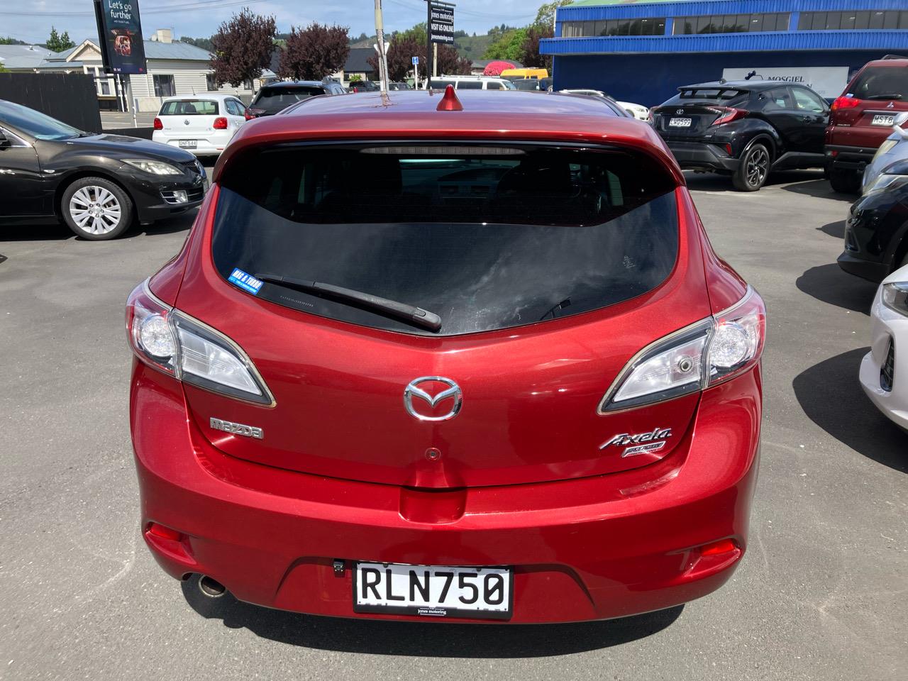 2013 Mazda Axela