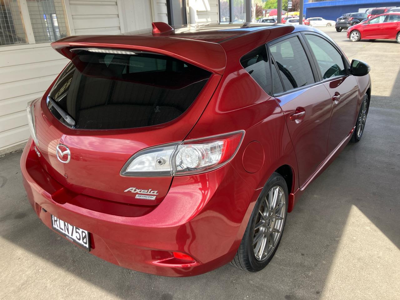 2013 Mazda Axela