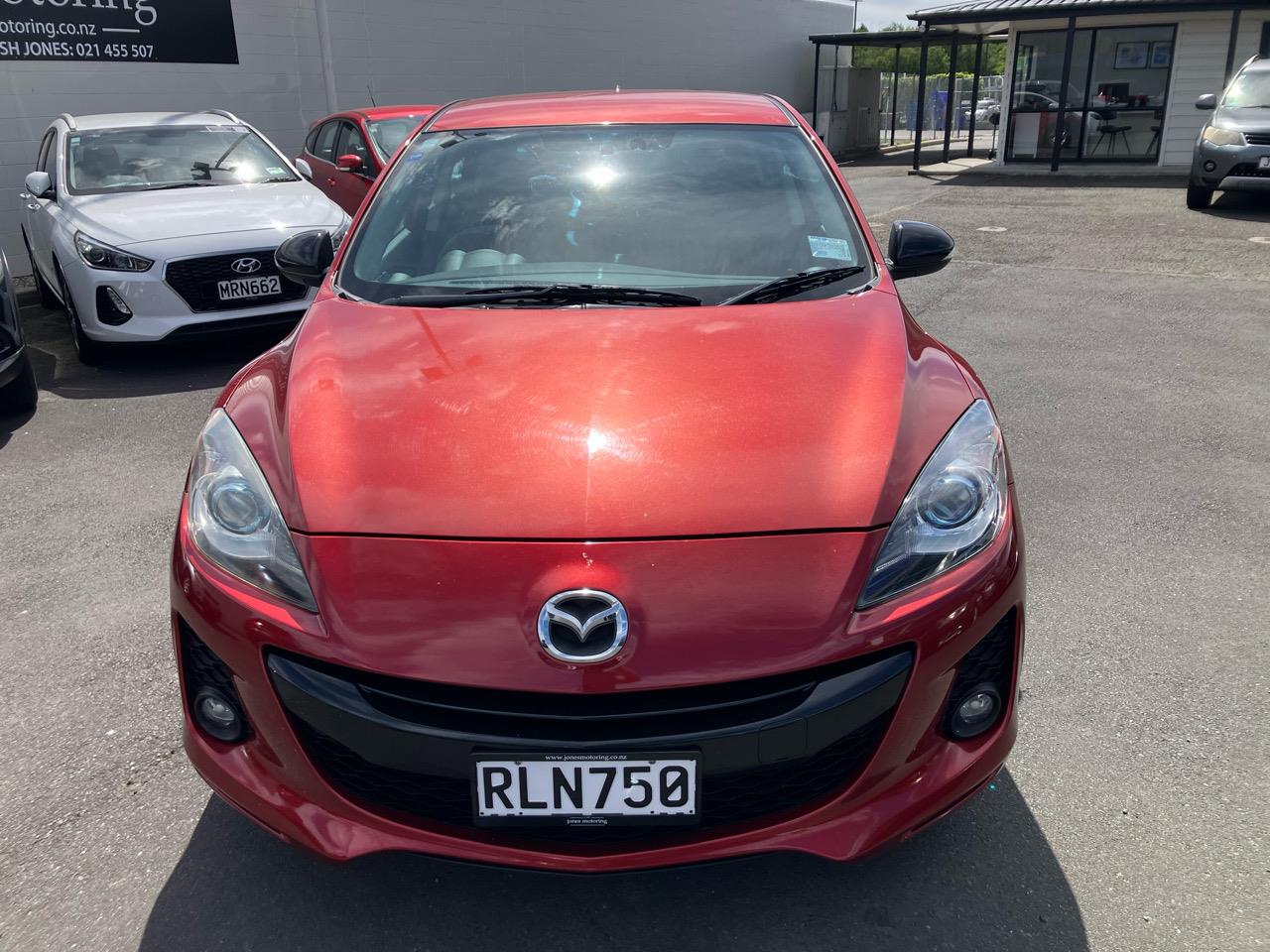 2013 Mazda Axela