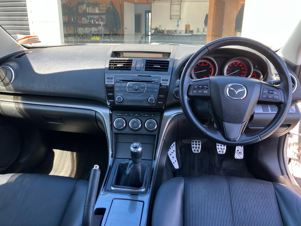 2011 Mazda Atenza
