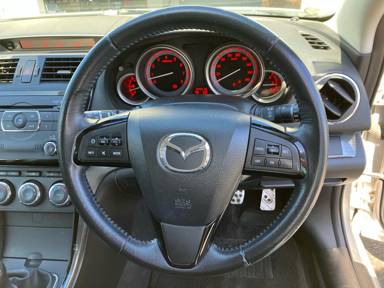 2011 Mazda Atenza