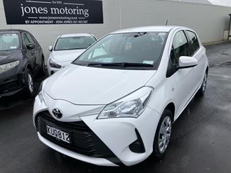 2017 Toyota Yaris - Thumbnail
