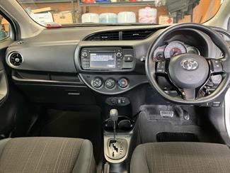 2017 Toyota Yaris - Thumbnail