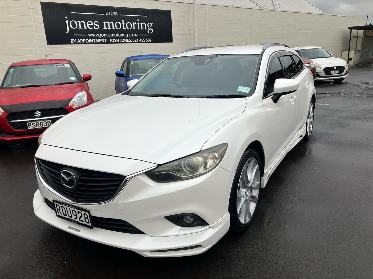 2014 Mazda Atenza