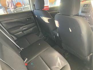 2010 Mitsubishi Rvr - Thumbnail