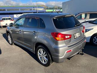 2010 Mitsubishi Rvr - Thumbnail