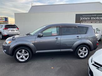 2008 Mitsubishi Outlander - Thumbnail