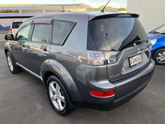 2008 Mitsubishi Outlander - Thumbnail