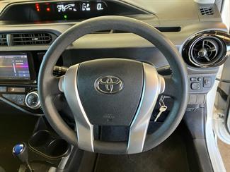 2016 Toyota Aqua - Thumbnail