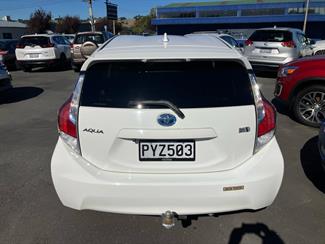 2016 Toyota Aqua - Thumbnail