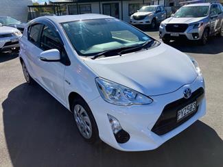 2016 Toyota Aqua - Thumbnail