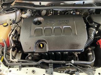 2012 Toyota Auris - Thumbnail