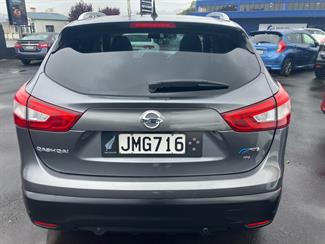 2015 Nissan Qashqai - Thumbnail